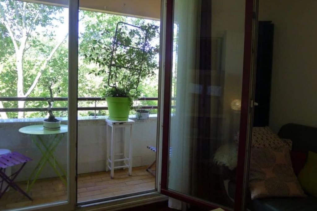 F3 Avec Balcon 5 Min Gare Sqy Et Parking Gratuit Guyancourt Exterior foto