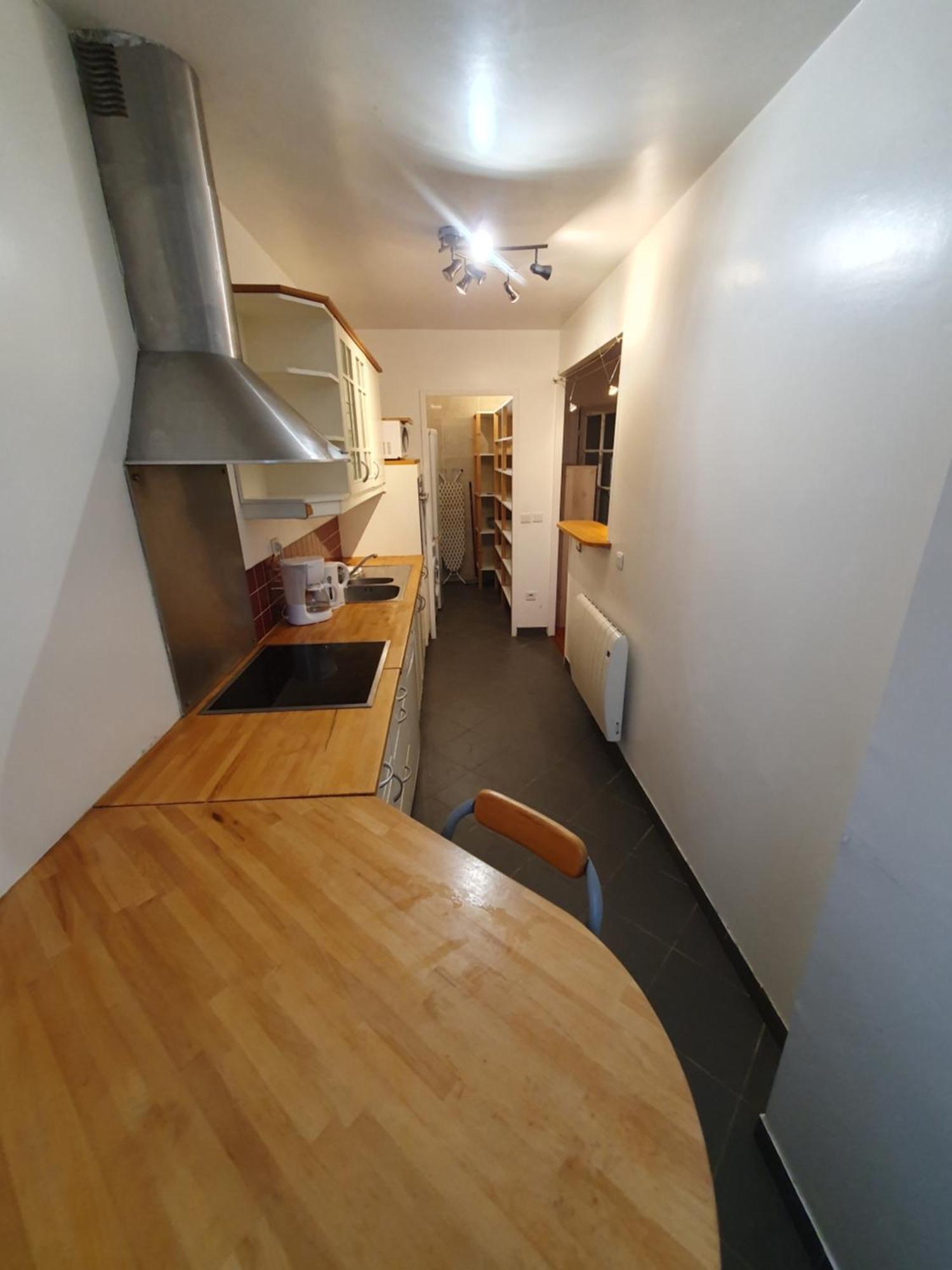 F3 Avec Balcon 5 Min Gare Sqy Et Parking Gratuit Guyancourt Exterior foto